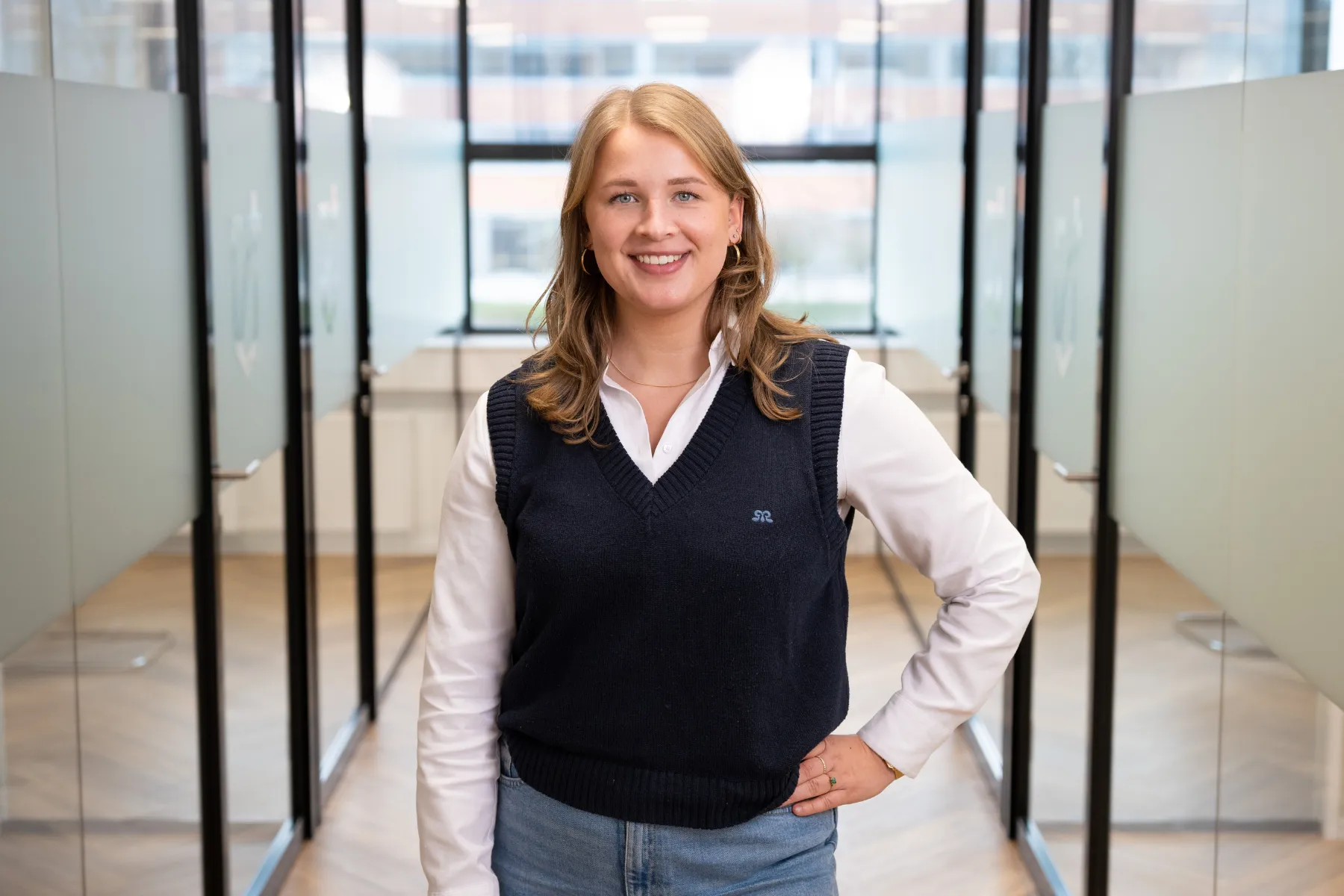 Janneke Tanke op kantoor bij Salesrecruiters
