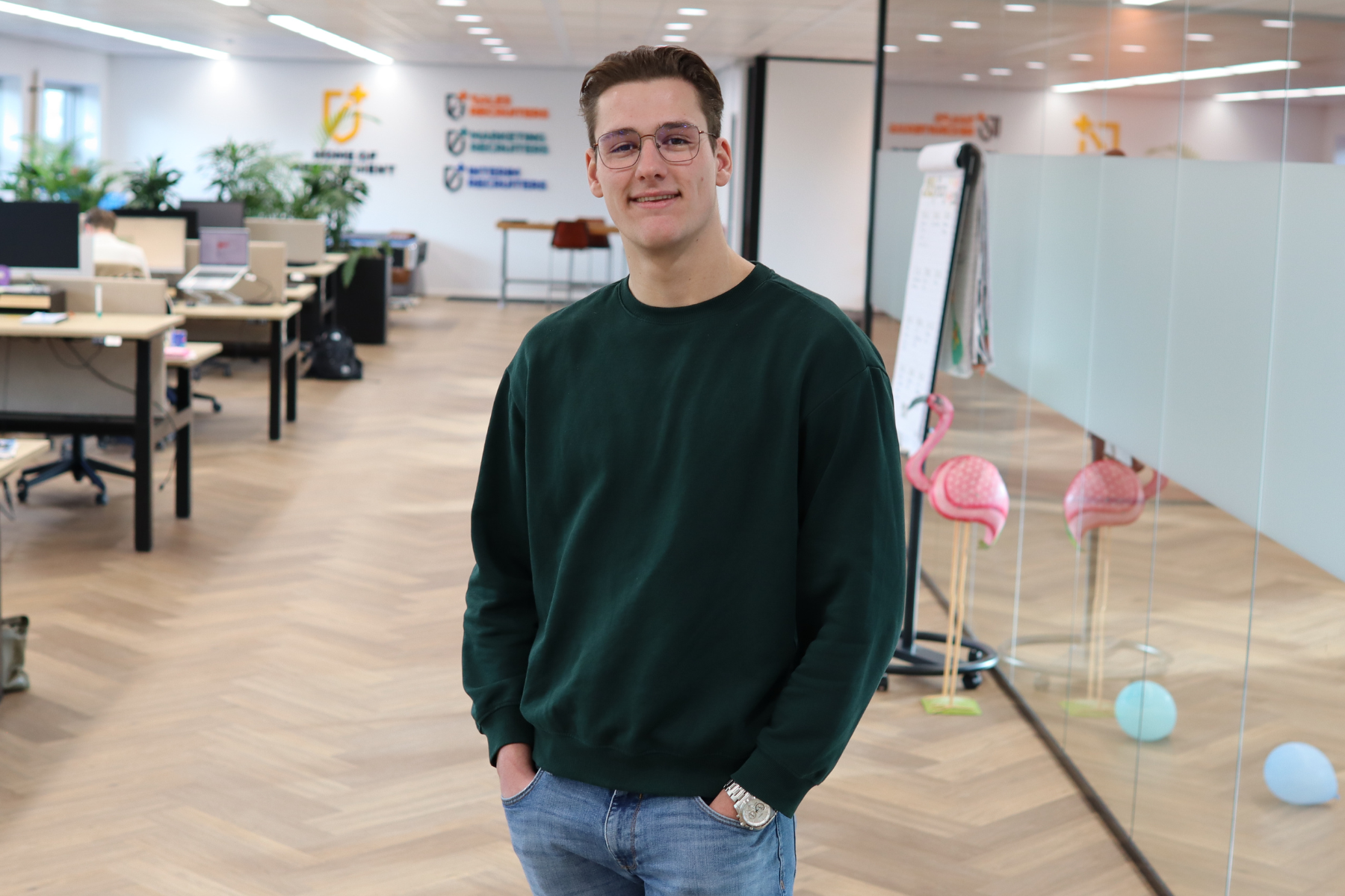 Jur van der Hoorn op kantoor van salesrecruiters van Zoetermeer